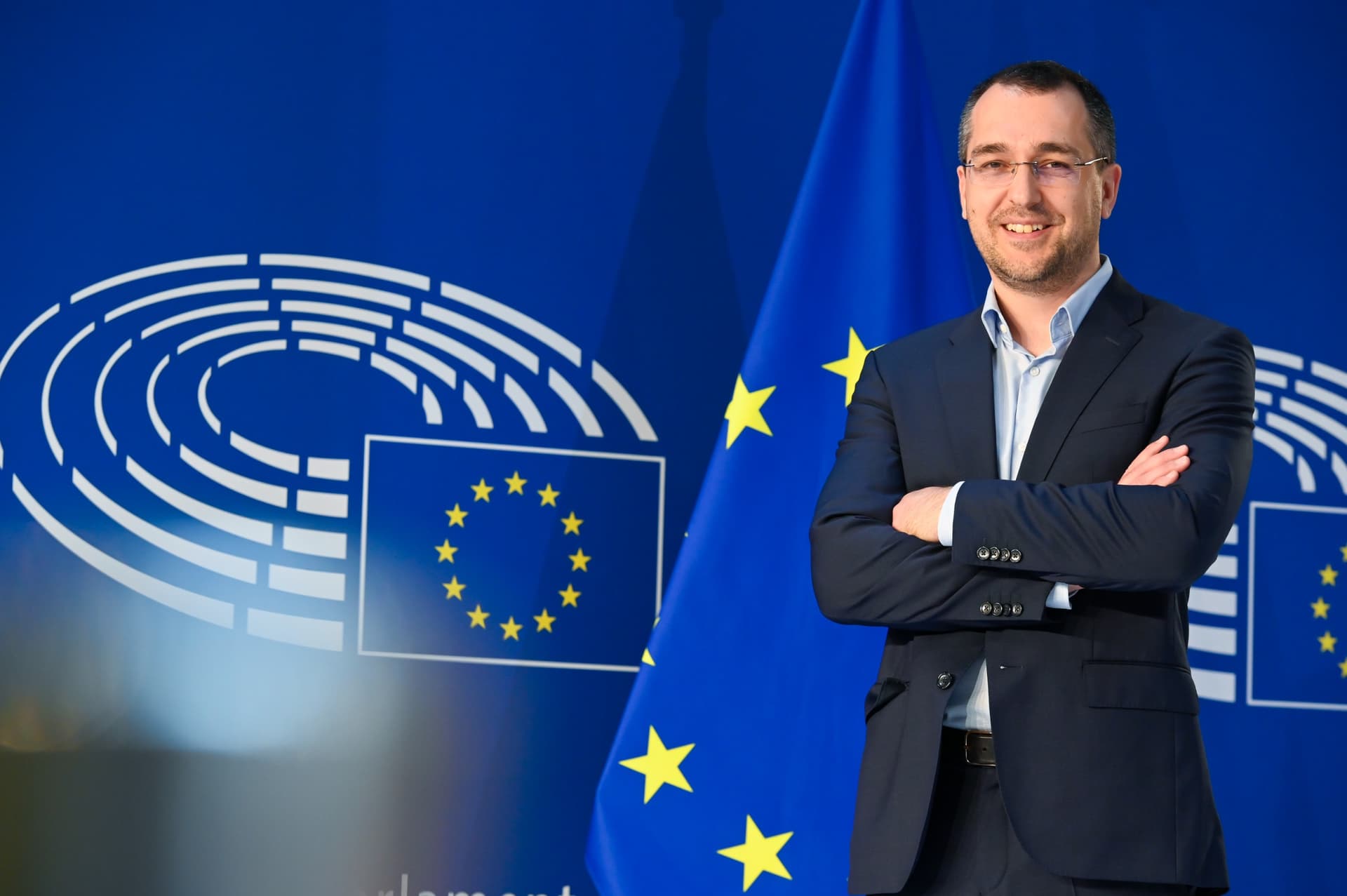 Vlad Voiculescu cere Comisiei Europene să investigheze hotărârea CSM care pune presa și ONG-urile pe lista „dușmanilor justiției” și avertizează asupra eșecului de a face dreptate în Dosarul „10 August”